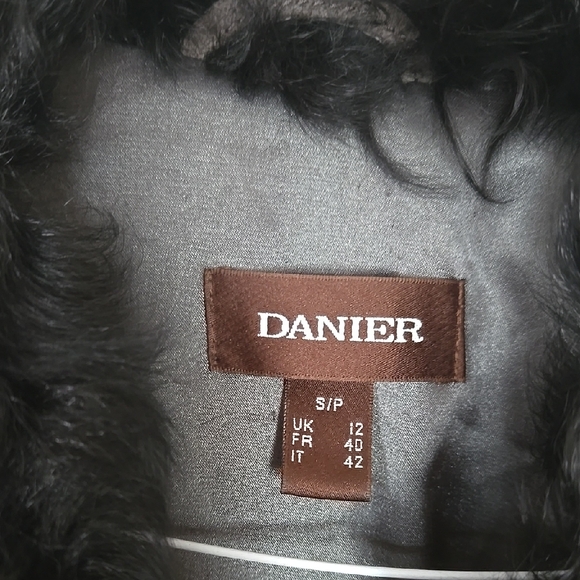 Danier Leather Jacket with Black and Brown Design - Picture 4 of 8